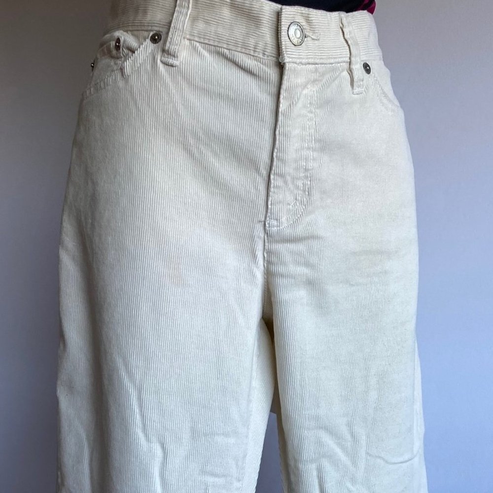Lauren Jeans Company sz 6 cream colored corduroys
